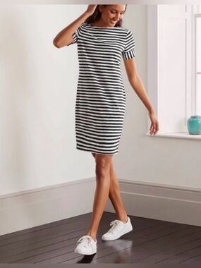 EUC Boden Darcy Jersey Dress 6R US Navy White Stripe 🥰